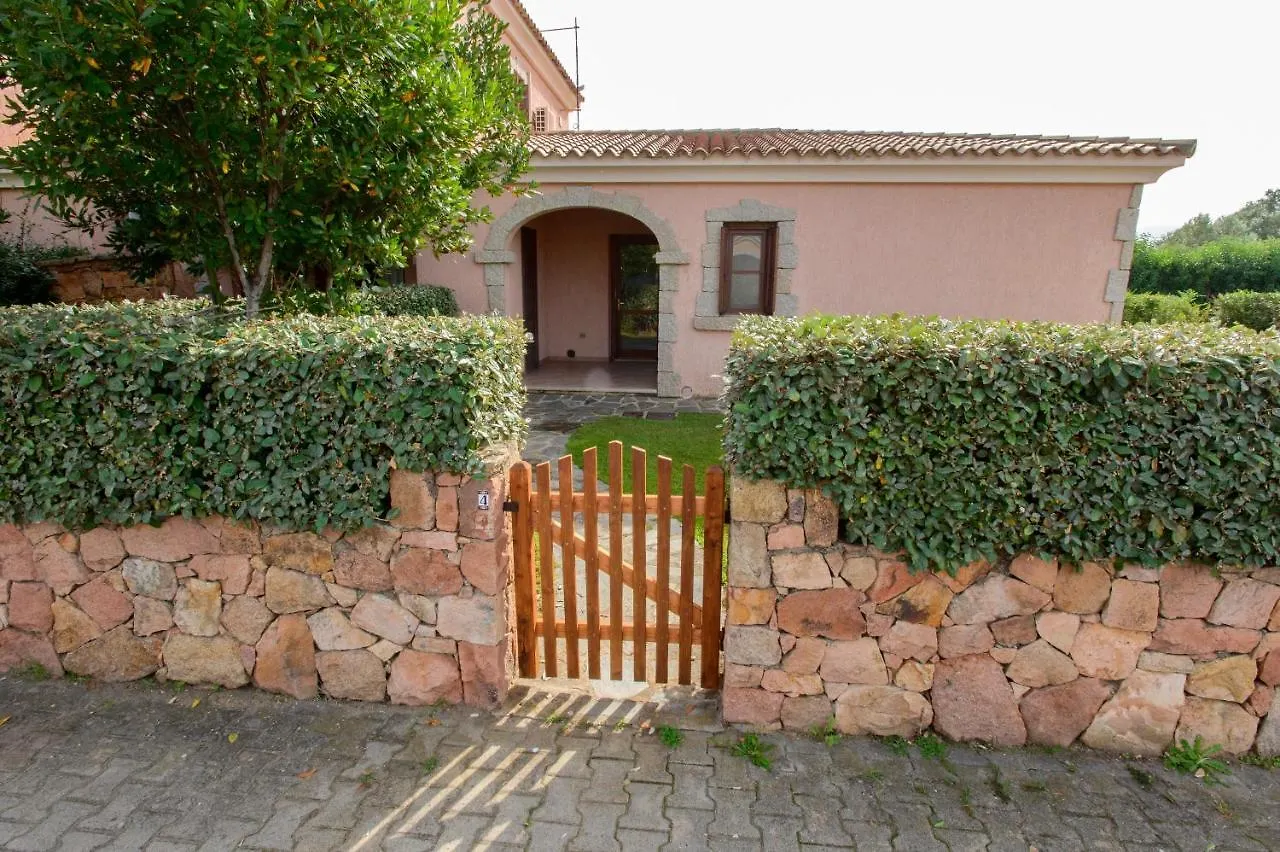Ville Del Mar San Teodoro  Holiday home