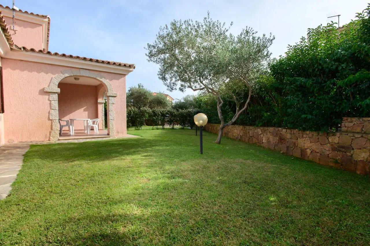 Ville Del Mar San Teodoro  Holiday home